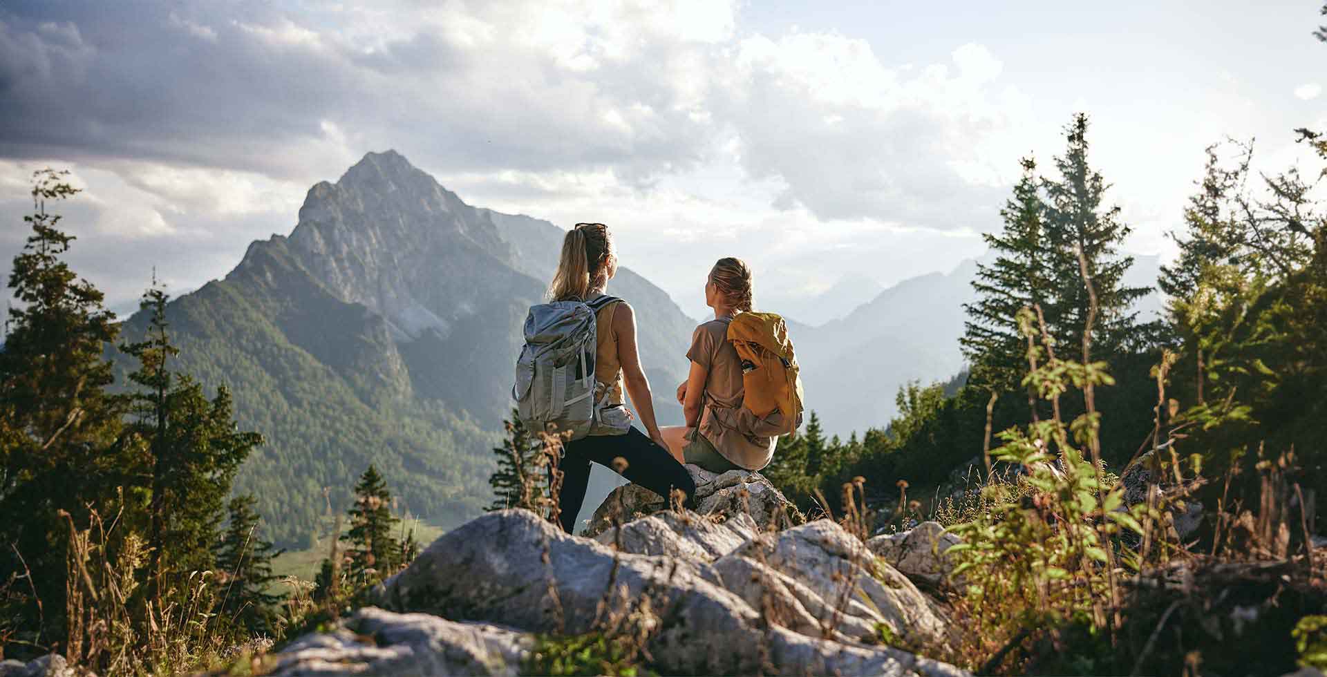 Pures Freiheitsgefühl beim Wandern in den Alpen.